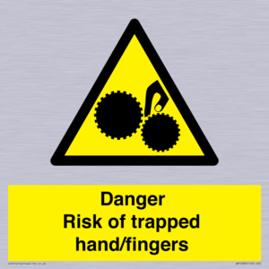 Danger Risk of trapped hand/fingers